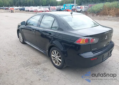 2016 Mitsubishi Lancer Es z USA, uszkodzony, nr VIN JA32U2FU9GU004178